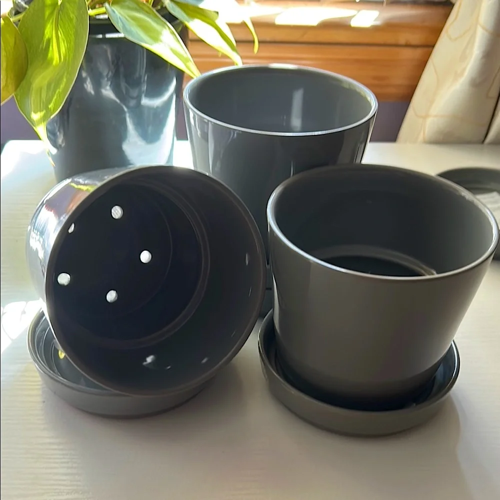 NWT IKEA Gray Plant Pots with saucer Set of 3 size 4.5” x 4” tall